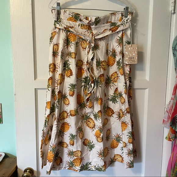 Her Destiny Dresses & Skirts - Her Destiny pineapple 🍍 skirt